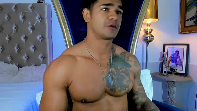 Snapshot of antonio__444 chatting on 09/19/25, 07:32 antonio 444 online show from 09/19/25, 07:32