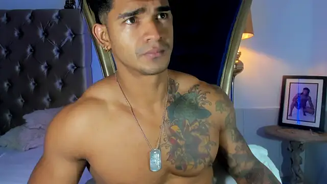 Snapshot of antonio__444 chatting on 10/03/25, 10:56 antonio 444 online show from 10/03/25, 10:56