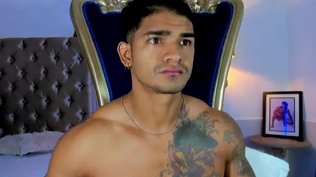 Snapshot of antonio__444 chatting on 10/04/25, 10:13 antonio 444 online show from 10/04/25, 10:13