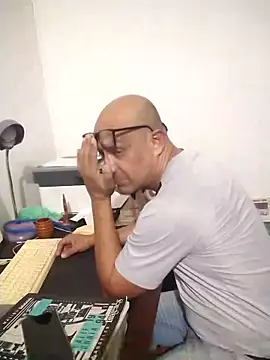 jorge406 online show from 10/19/25, 01:50