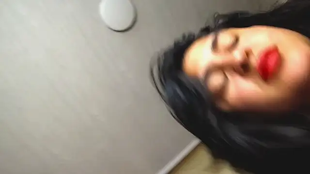 EmilyNoir1 online show from 09/19/25, 10:21