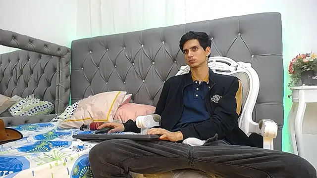 Sebalexis7 online show from 10/11/25, 03:06