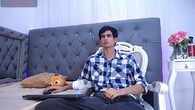 Sebalexis7 online show from 10/22/25, 02:23