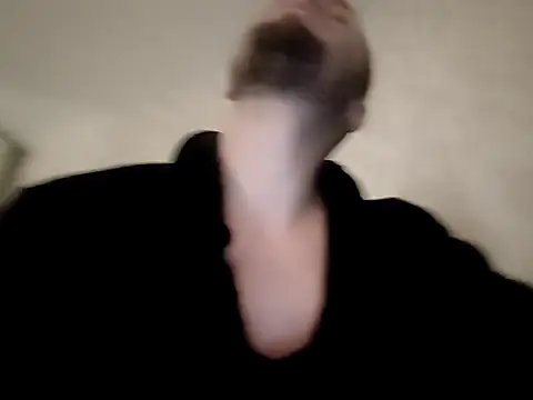 Snapshot of Vladyslav30 chatting on 10/30/25, 01:07 Vladyslav30 online show from 10/30/25, 01:07