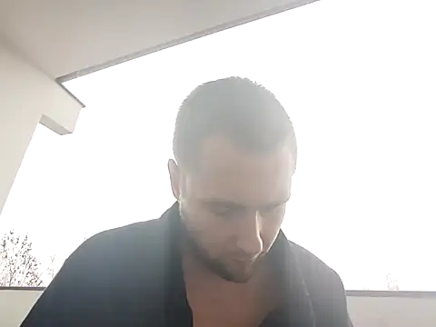 Snapshot of Vladyslav30 chatting on 11/08/25, 10:04 Vladyslav30 online show from 11/08/25, 10:04