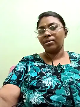 Snapshot of zara-mallus chatting on 09/25/25, 05:22 zara-mallus online show from 09/25/25, 05:22