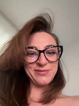 ClaireCrazy online show from 10/30/25, 06:59