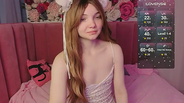 Snapshot of AnimeAlica18 chatting on 10/29/25, 02:25 AnimeAlica18 online show from 10/29/25, 02:25