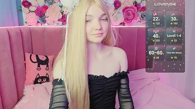 Snapshot of AnimeAlica18 chatting on 10/31/25, 02:23 AnimeAlica18 online show from 10/31/25, 02:23