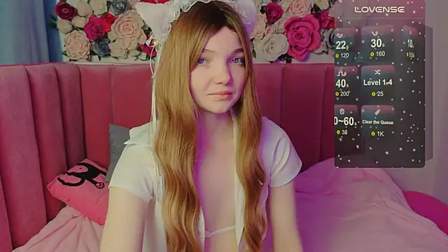 Snapshot of AnimeAlica18 chatting on 11/09/25, 02:32 AnimeAlica18 online show from 11/09/25, 02:32