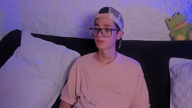 thiago kinghot online show from 09/13/25, 07:13