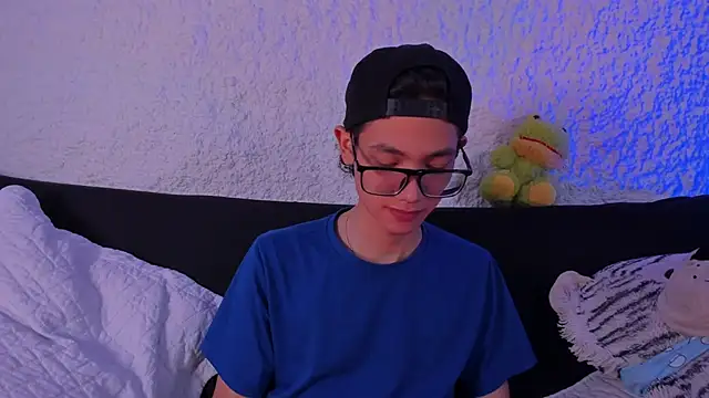 thiago kinghot online show from 09/15/25, 05:57