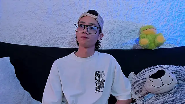 thiago kinghot online show from 09/18/25, 04:20