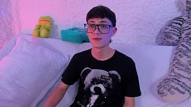 thiago kinghot online show from 10/01/25, 04:40