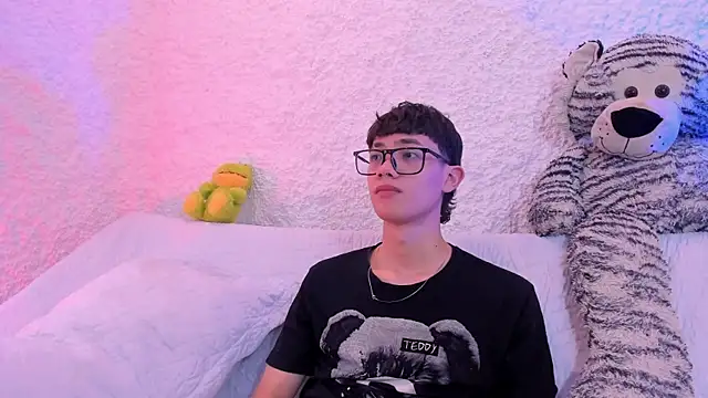 thiago kinghot online show from 10/01/25, 04:46