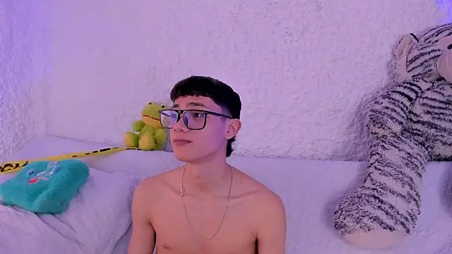 thiago kinghot online show from 11/10/25, 05:39