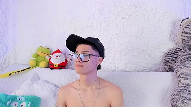 thiago kinghot online show from 11/19/25, 12:27