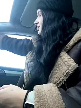 Snapshot of MiraReach chatting on 11/09/25, 02:32 MiraReach online show from 11/09/25, 02:32