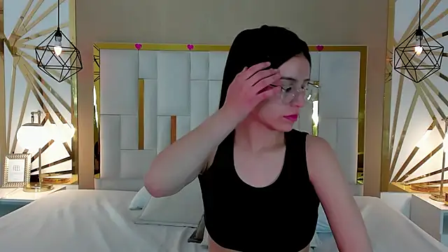 Snapshot of maddy_jaclsonw chatting on 10/18/25, 11:49 maddy jaclsonw online show from 10/18/25, 11:49