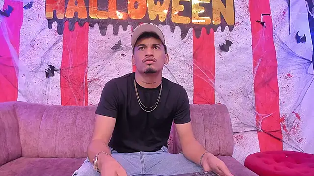 Snapshot of Brownie_Lovers chatting on 10/24/25, 10:28 Brownie Lovers online show from 10/24/25, 10:28