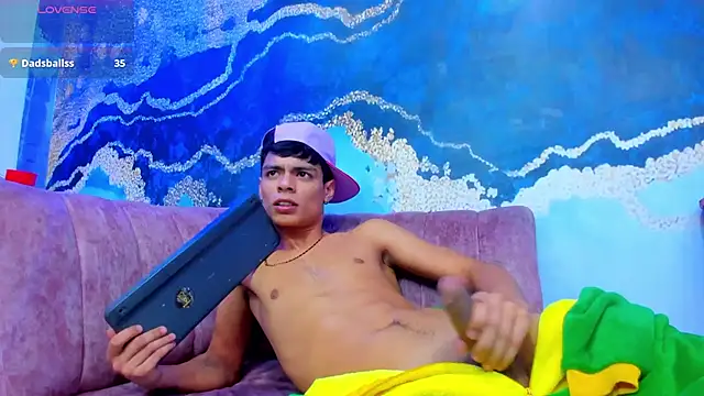 Snapshot of Brownie_Lovers chatting on 11/06/25, 11:48 Brownie Lovers online show from 11/06/25, 11:48