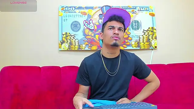 Snapshot of Brownie_Lovers chatting on 11/14/25, 11:09 Brownie Lovers online show from 11/14/25, 11:09