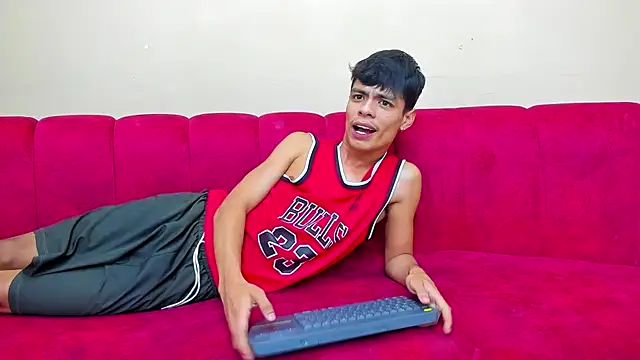 Snapshot of Brownie_Lovers chatting on 11/21/25, 11:31 Brownie Lovers online show from 11/21/25, 11:31