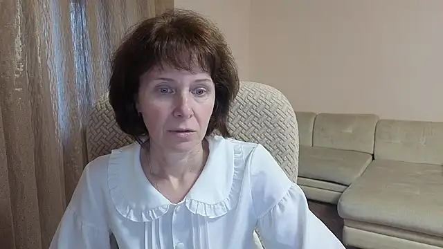 Lia Tito online show from 10/06/25, 02:14