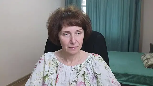 Lia Tito online show from 10/22/25, 06:24