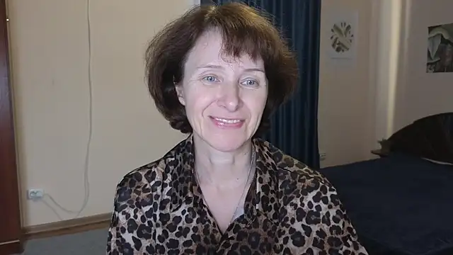 Lia Tito online show from 11/15/25, 05:38