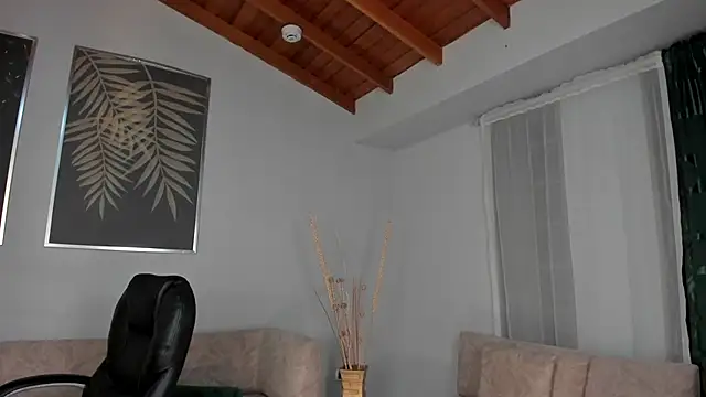 LiamCarterX online show from 10/17/25, 04:26