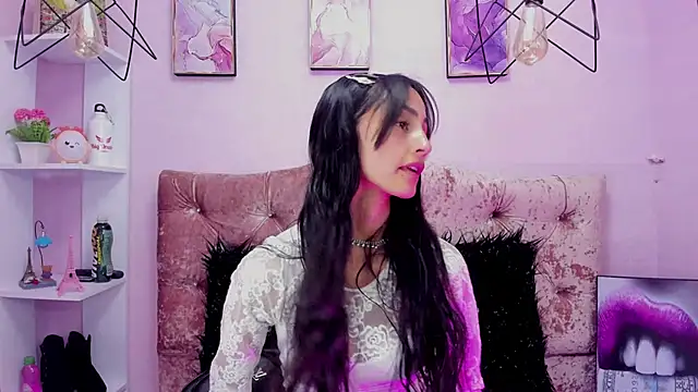 Snapshot of megha_noa chatting on 10/21/25, 07:25 megha noa online show from 10/21/25, 07:25