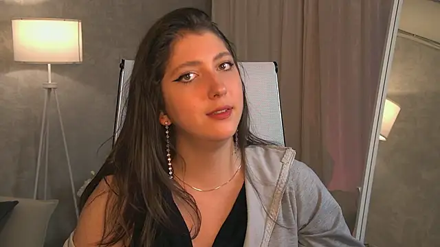 Snapshot of Mary_Miiller chatting on 09/21/25, 09:55 Mary Miiller online show from 09/21/25, 09:55