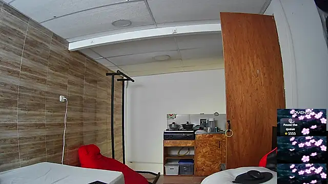 Snapshot of angelicious_ chatting on 11/12/25, 07:13 angelicious online show from 11/12/25, 07:13