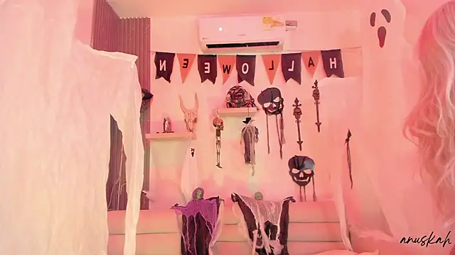 anuskah online show from 10/13/25, 05:46