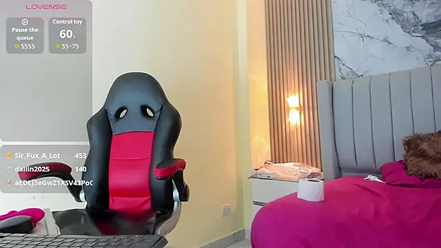 AURORAMARTIN2 online show from 11/23/25, 12:54