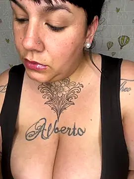 valen1891 online show from 10/24/25, 02:52