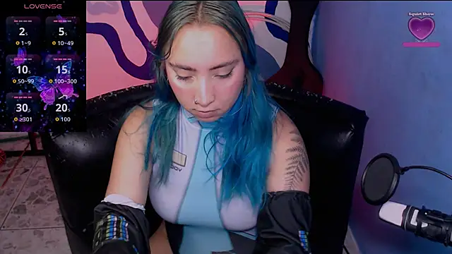 Snapshot of IrisSmil3 chatting on 09/28/25, 08:14 IrisSmil3 online show from 09/28/25, 08:14