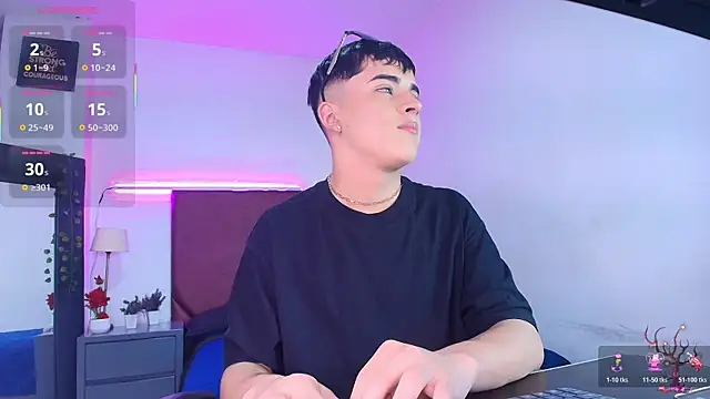 Lucass love online show from 10/23/25, 04:28