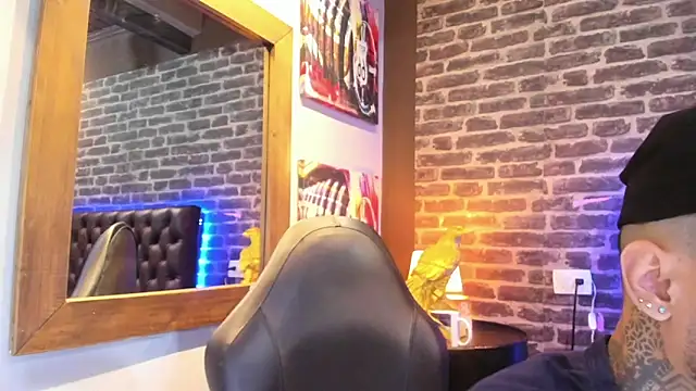 VinzenzRizzo online show from 09/28/25, 04:29