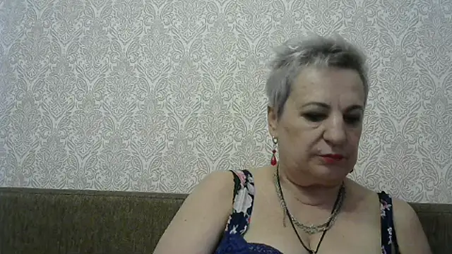 StarNicole online show from 09/30/25, 11:04