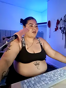 AndreaKinky online show from 11/13/25, 08:24