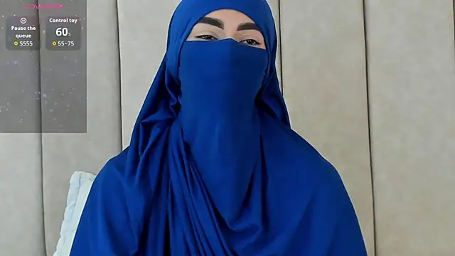  Zahiira  online show from 11/01/25, 12:07