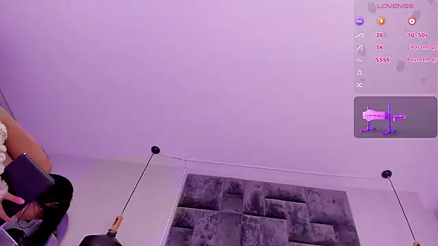 Crystal Young online show from 10/31/25, 03:13