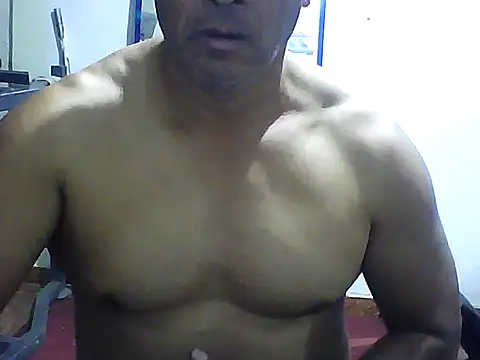 Snapshot of sexigym35 chatting on 09/23/25, 03:31 sexigym35 online show from 09/23/25, 03:31