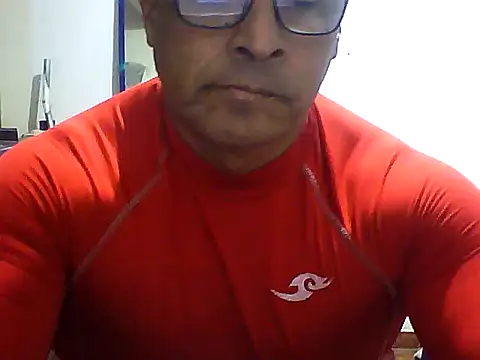 Snapshot of sexigym35 chatting on 09/25/25, 02:37 sexigym35 online show from 09/25/25, 02:37