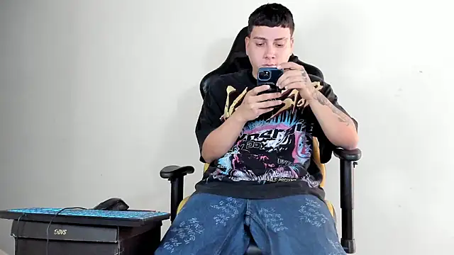 HELLSTAR online show from 11/24/25, 06:18