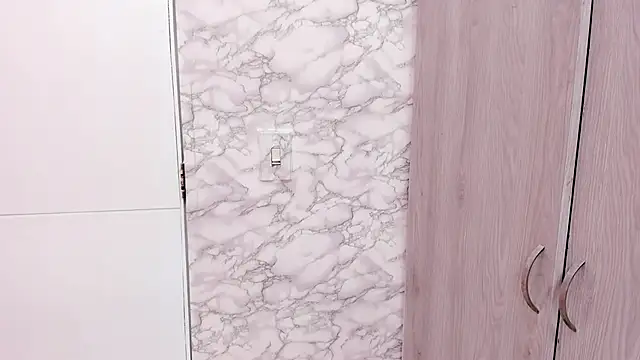 SASHA BROWNIE   online show from 10/06/25, 07:55