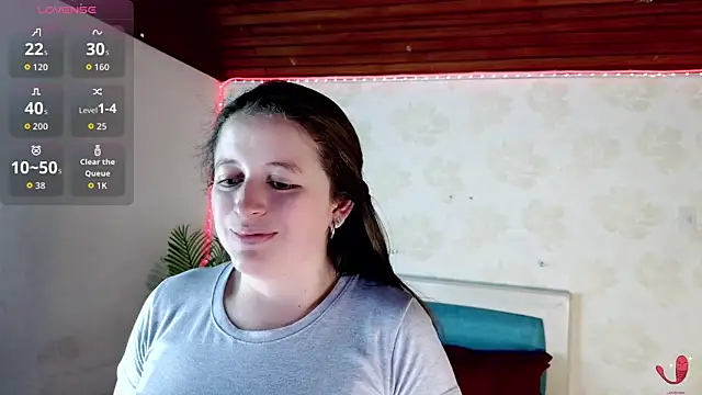 Snapshot of harper_brown chatting on 09/17/25, 02:19 harper brown online show from 09/17/25, 02:19