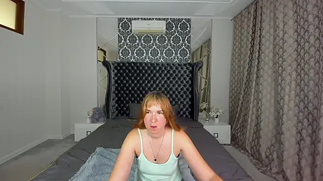 Sofii darling online show from 10/06/25, 04:15